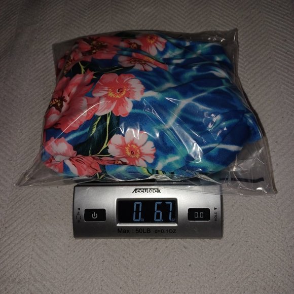 *SOLD* Torrid Blue Pool Floral Wireless Flutter Sleeve Swim Top Size 0 - Picture 12 of 12